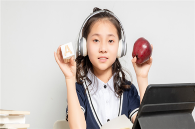 万虹学习机 以科技之光点亮教育未来